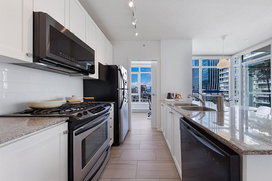 1502 480 Robson Street Vancouver, BC - 4