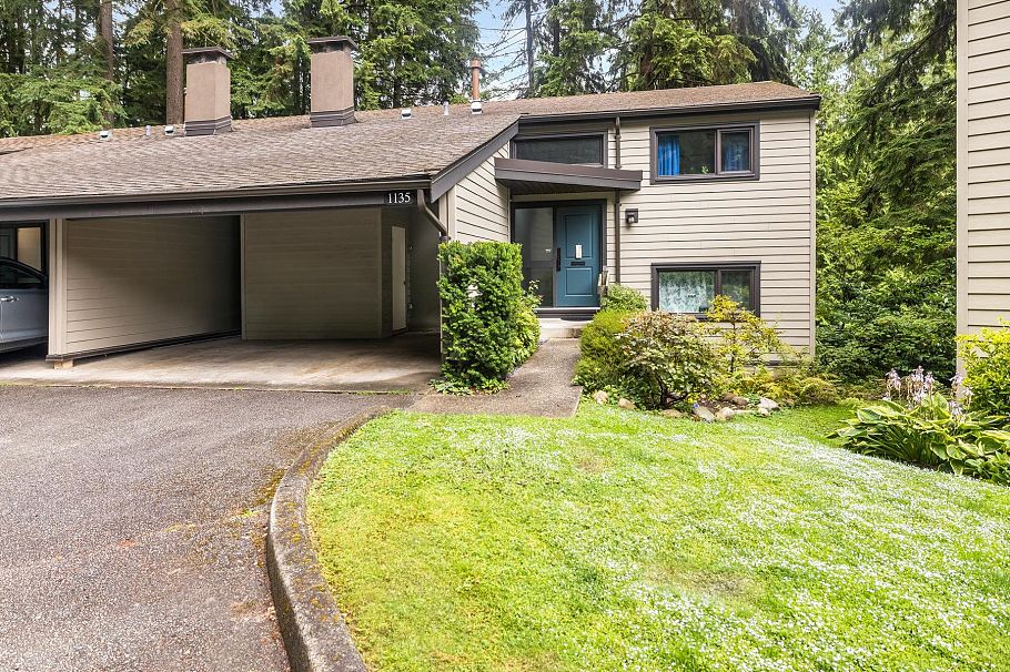 1135 Heritage Boulevard North Vancouver, BC - 1