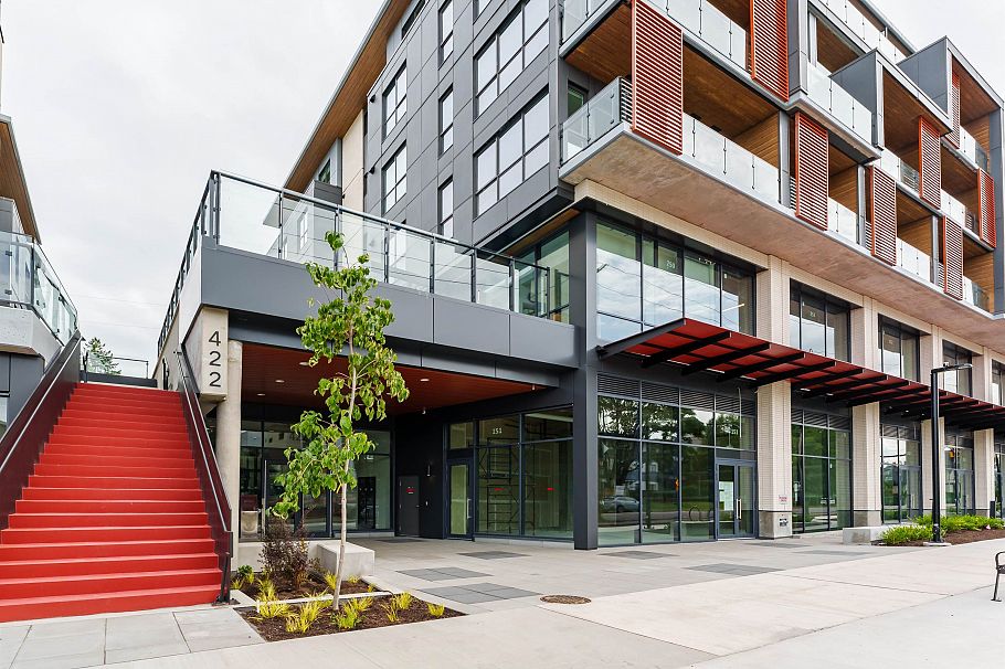 359 422 E 3rd Street North Vancouver, BC - 2