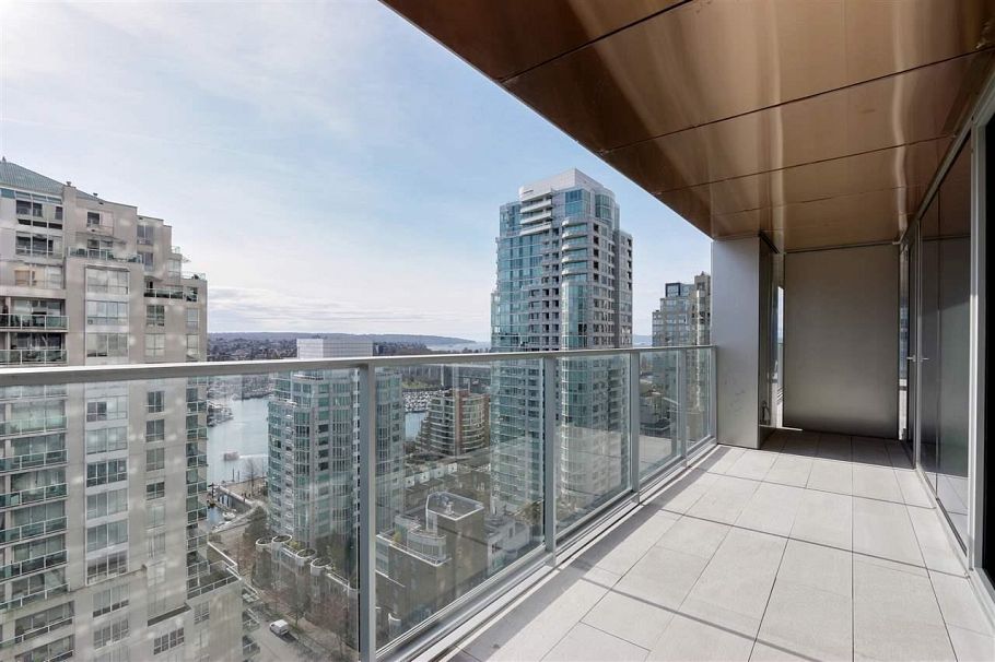 2503 1480 Howe Street Vancouver, BC - 4