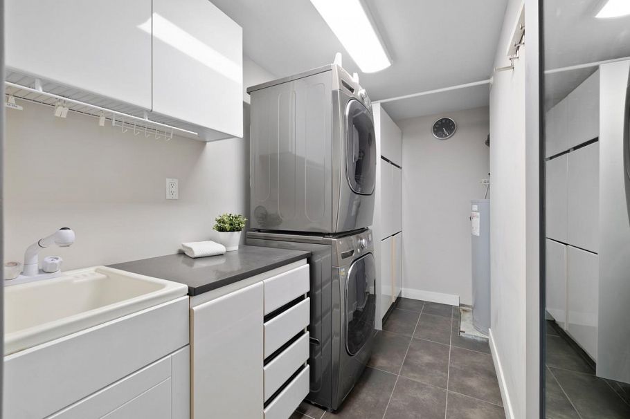 2302 1500 Howe Street Vancouver, BC - 27