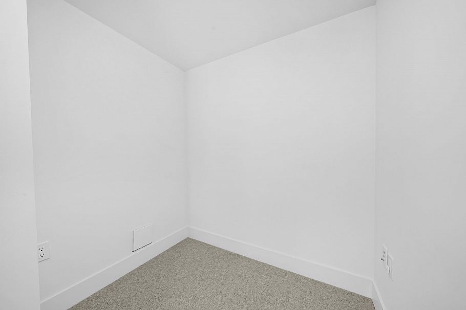 6816 Oak Street Vancouver, BC - 17