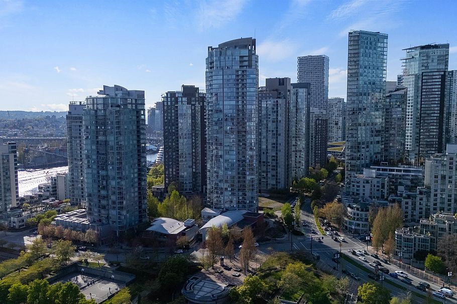 4201 1408 Strathmore Mews Vancouver, BC - 38