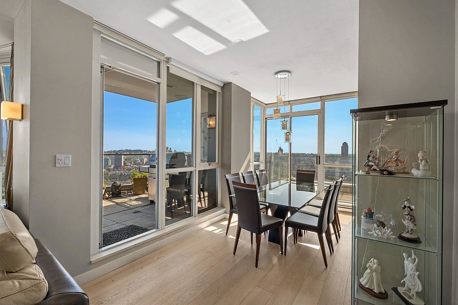 4201 1408 Strathmore Mews Vancouver, BC - 12