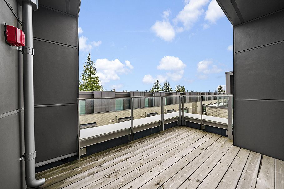 6816 Oak Street Vancouver, BC - 29