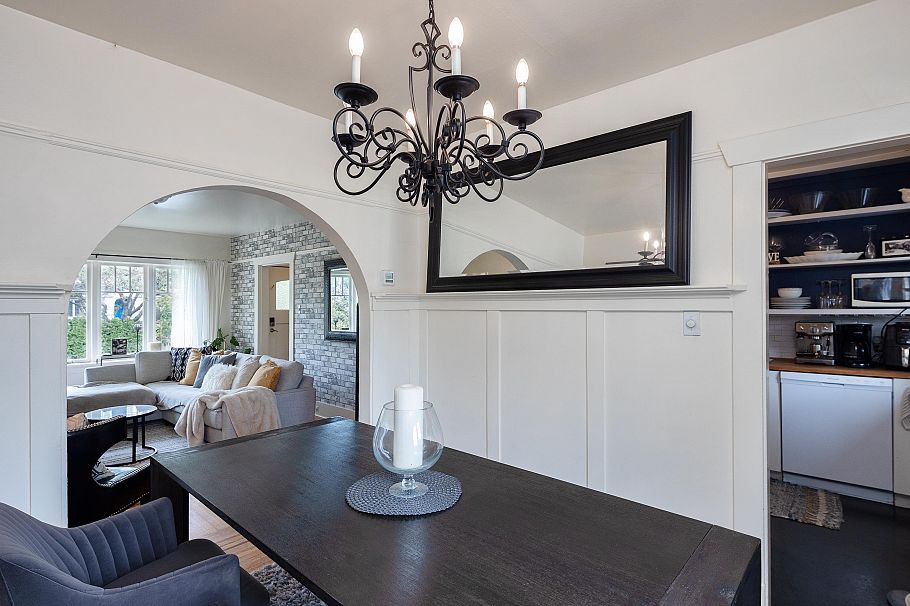 1325/27 Laburnum Street Vancouver, BC - 3