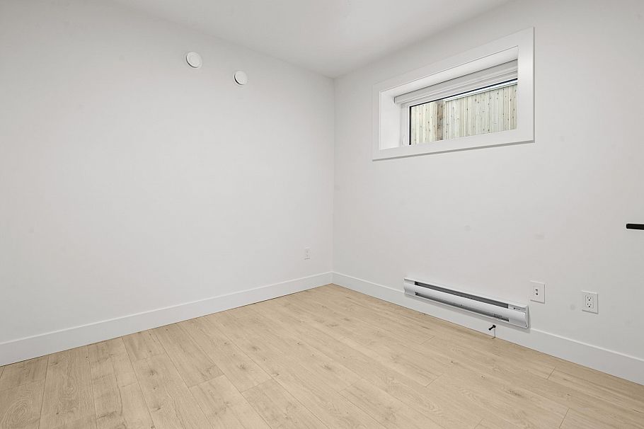 3218 W 39th Vancouver, BC - 33