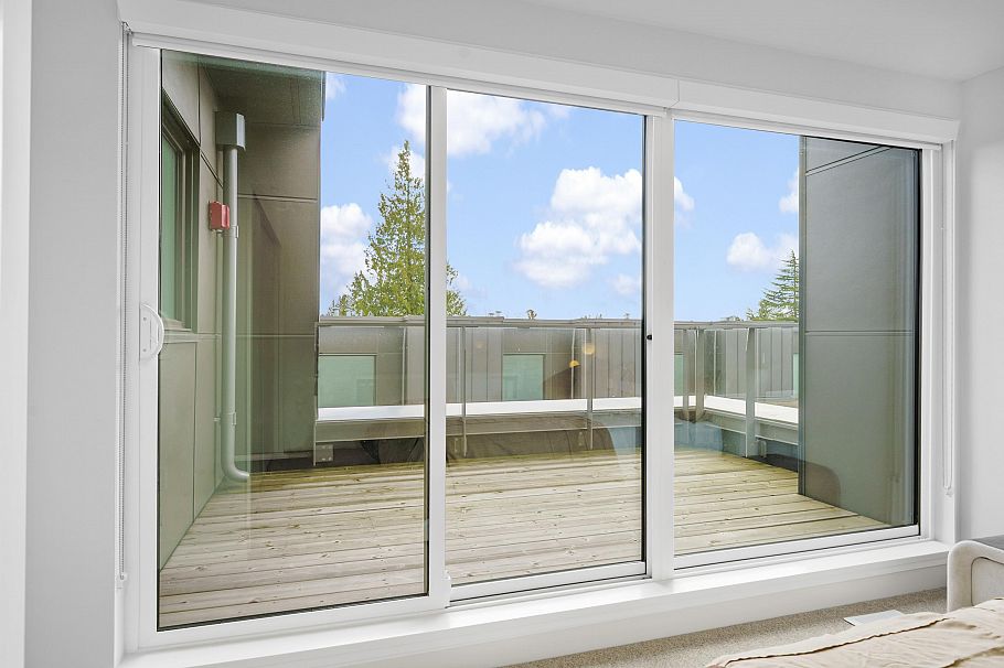 6816 Oak Street Vancouver, BC - 25