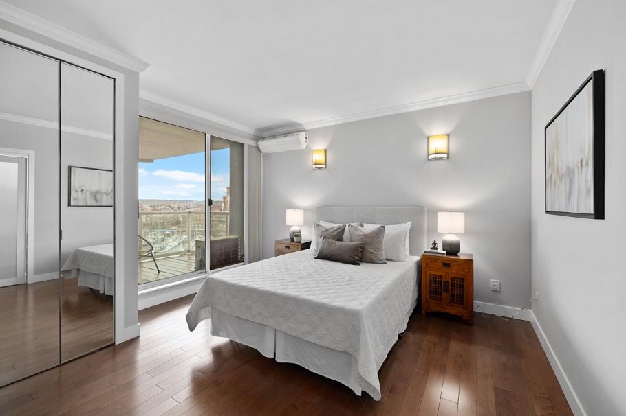 2302 1500 Howe Street Vancouver, BC - 18