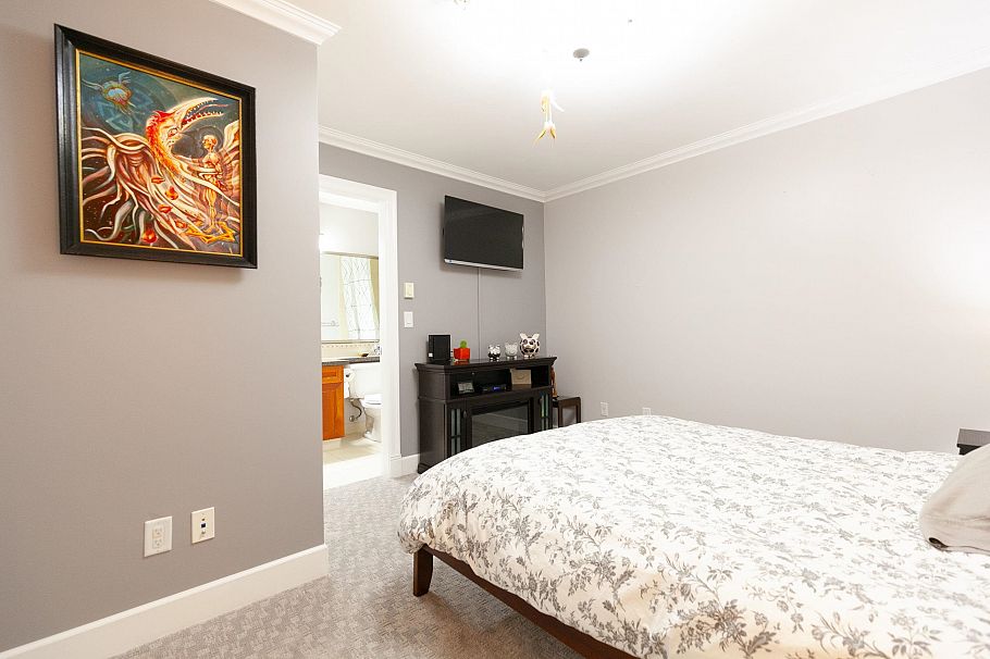 1 1137 Barclay Street Vancouver, BC - 23