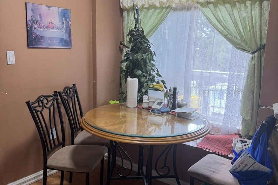 302 688 E 56th Avenue Vancouver, BC - 4