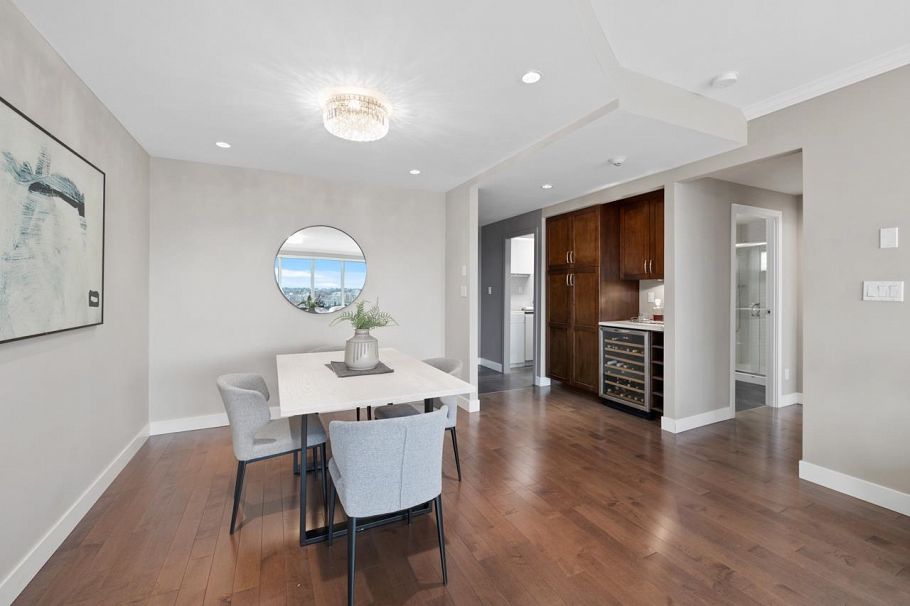 2302 1500 Howe Street Vancouver, BC - 9