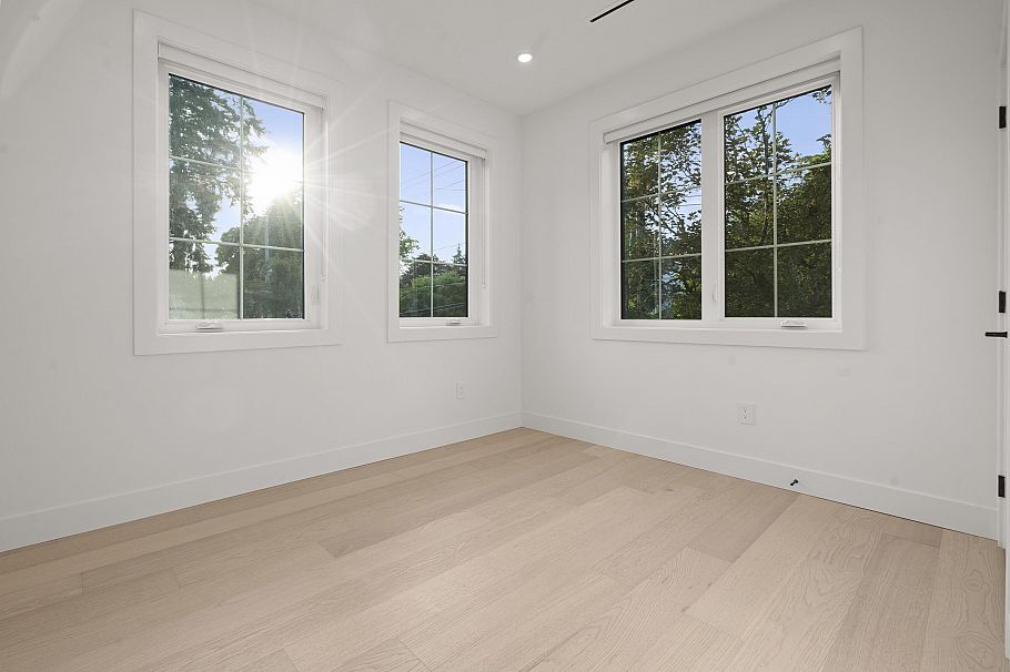 3218 W 39th Vancouver, BC - 22