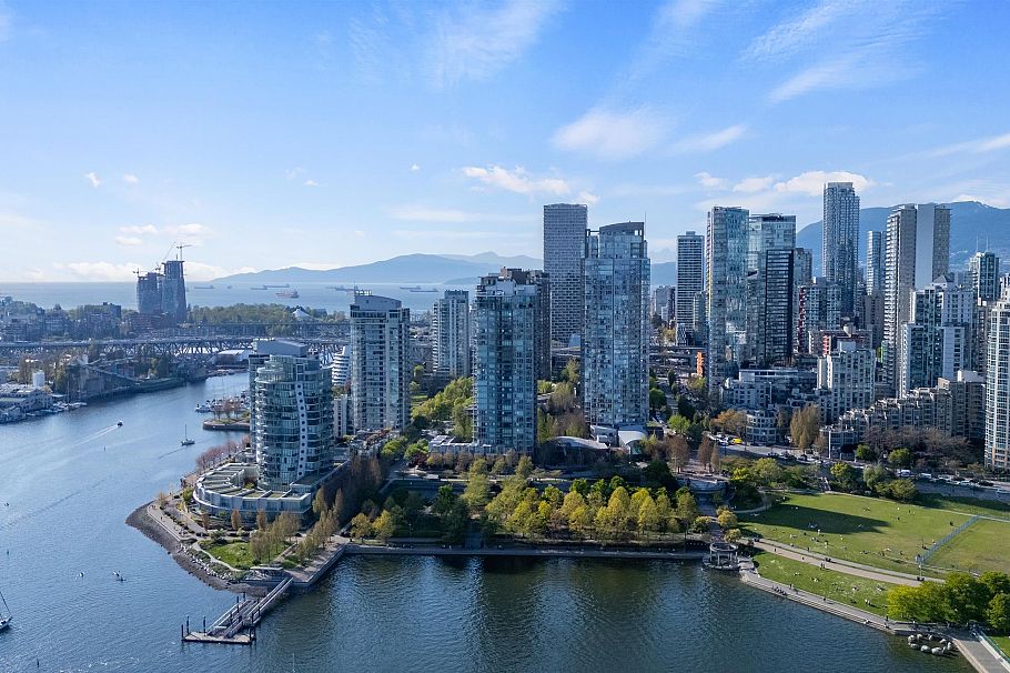 4201 1408 Strathmore Mews Vancouver, BC - 37