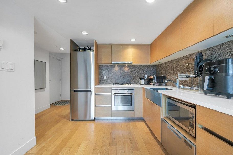 806 565 Smithe Street Vancouver, BC - 4