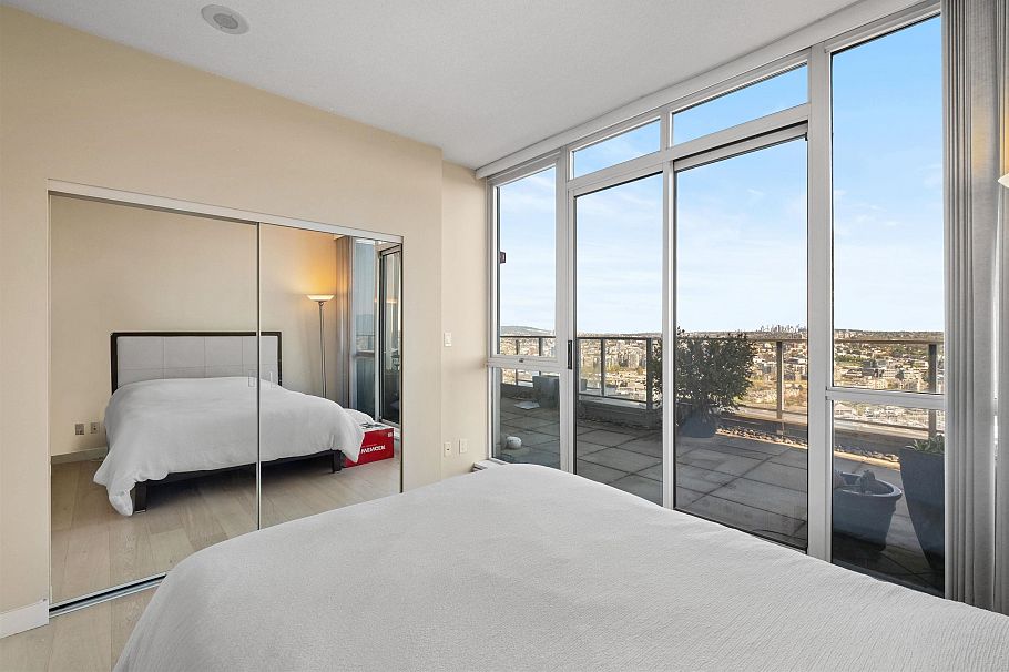 4201 1408 Strathmore Mews Vancouver, BC - 18