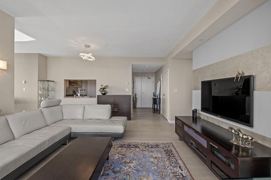 4201 1408 Strathmore Mews Vancouver, BC - 6