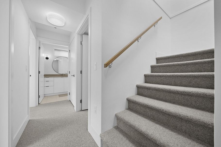 6816 Oak Street Vancouver, BC - 22