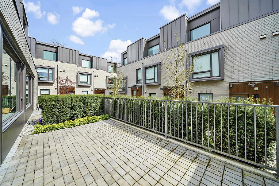 6816 Oak Street Vancouver, BC - 4