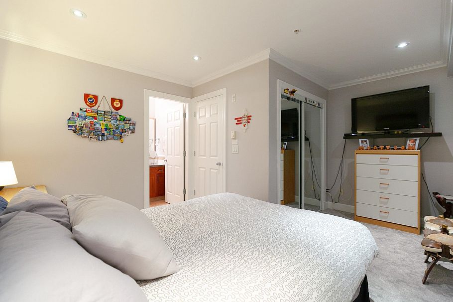 1 1137 Barclay Street Vancouver, BC - 17