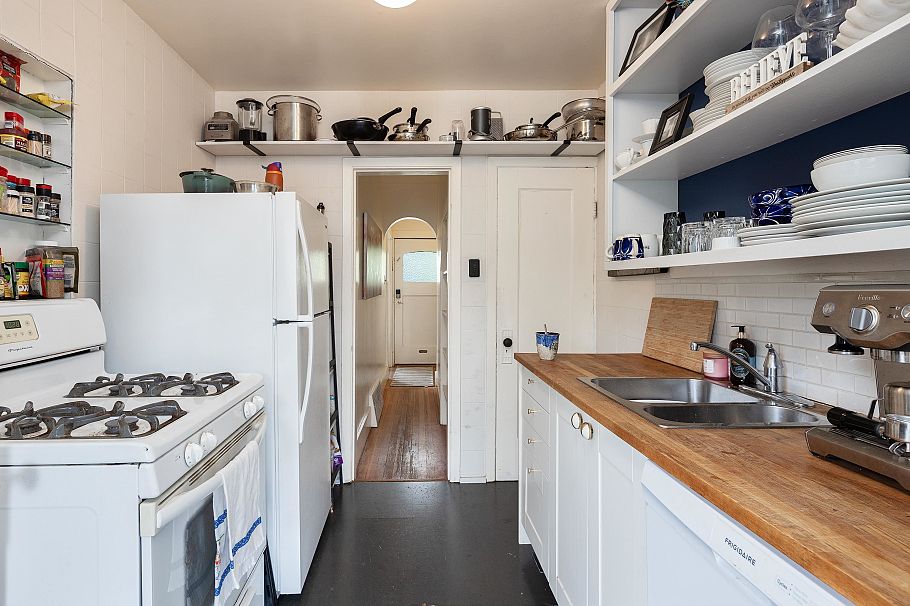 1325/27 Laburnum Street Vancouver, BC - 4