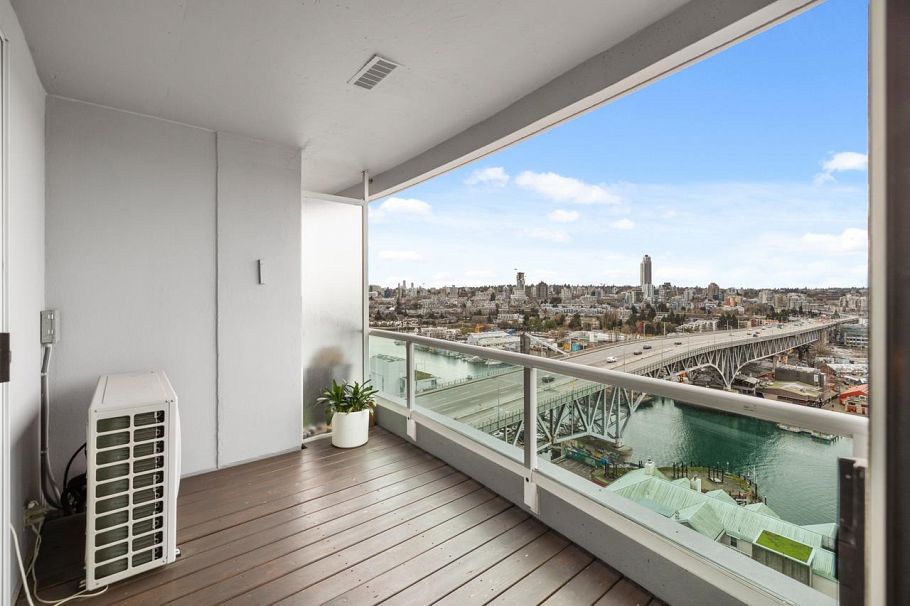 2302 1500 Howe Street Vancouver, BC - 28