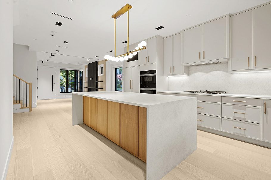 3218 W 39th Vancouver, BC - 9