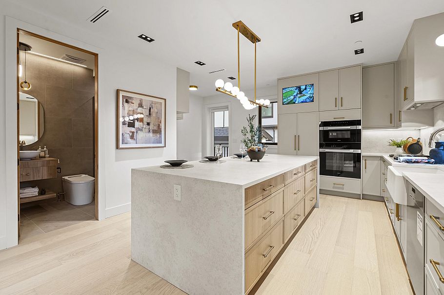 5528 Balaclava Street Vancouver, BC - 16