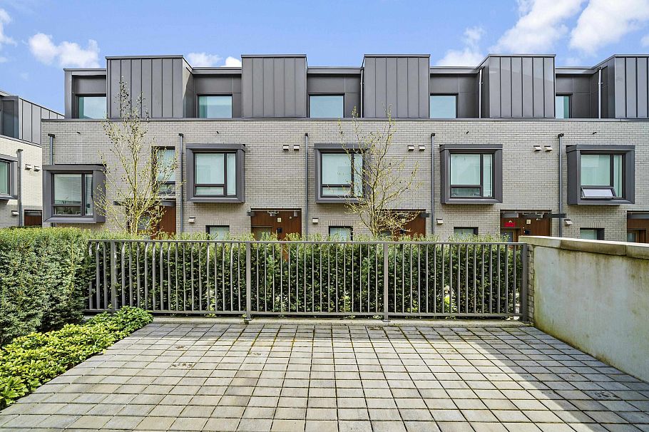 6816 Oak Street Vancouver, BC - 5