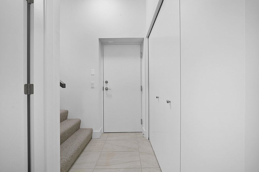 6816 Oak Street Vancouver, BC - 31