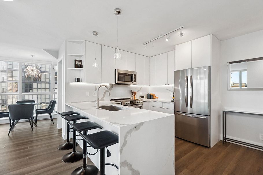 2406 1155 Seymour Street Vancouver, BC - 5