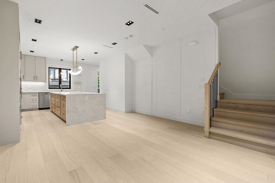 3218 W 39th Vancouver, BC - 8