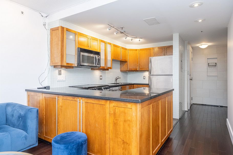 801 930 Cambie Street Vancouver, BC - 4