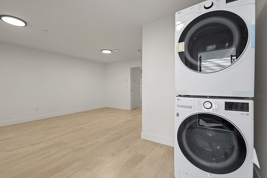 3218 W 39th Vancouver, BC - 29