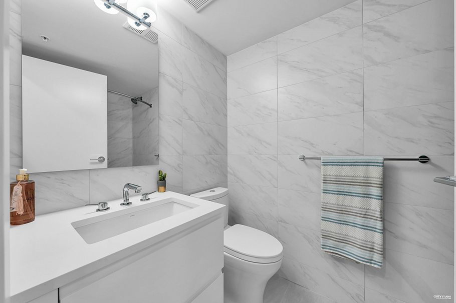 227 2060 Curling Road North Vancouver, BC - 23