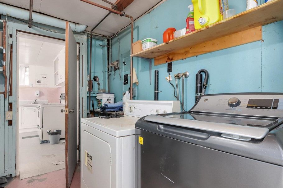 2701 St. Christophers Road North Vancouver, BC - 28