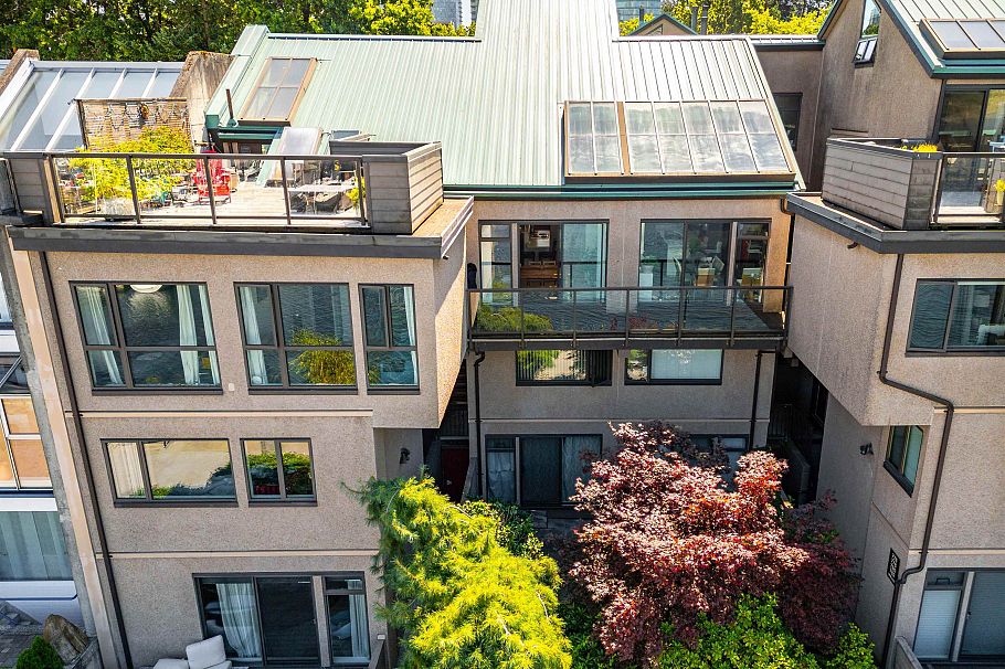 774 Millbank Vancouver, BC - 1