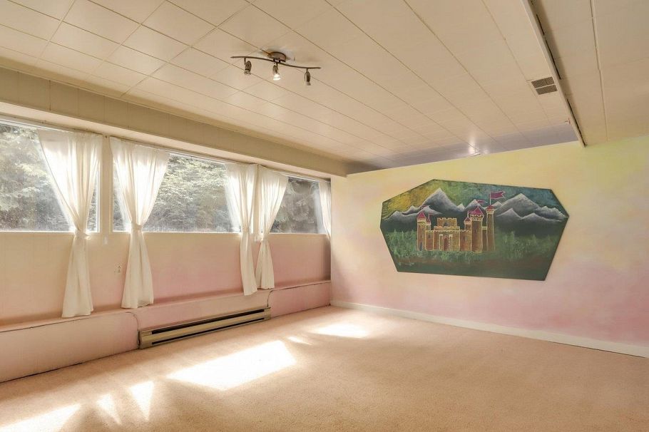 2701 St. Christophers Road North Vancouver, BC - 24