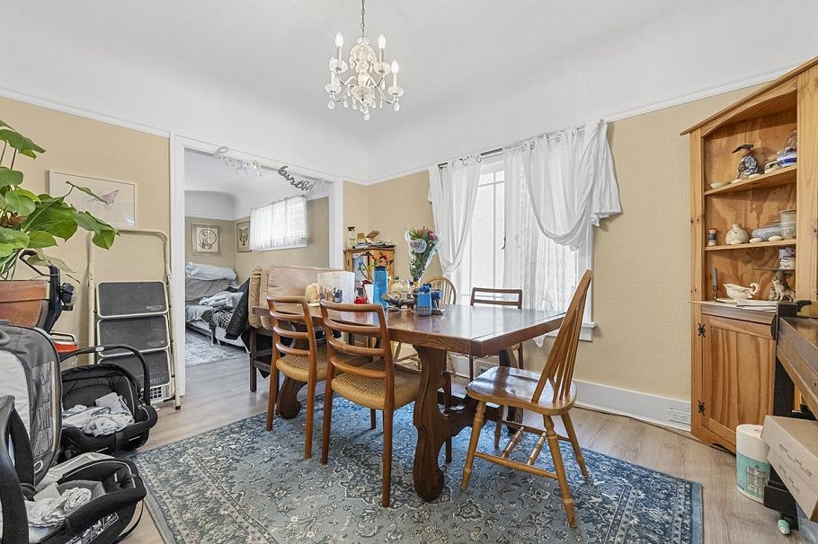 3229 W 24th Avenue Vancouver, BC - 8