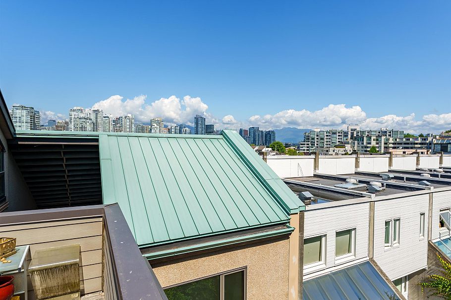 774 Millbank Vancouver, BC - 25