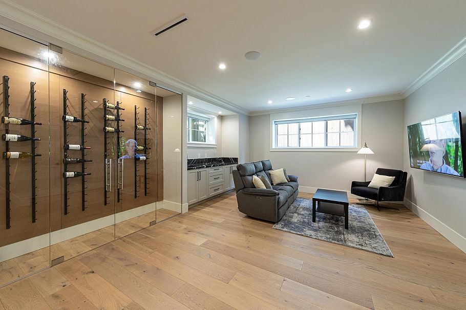 4089 W 19th Avenue Vancouver, BC - 31