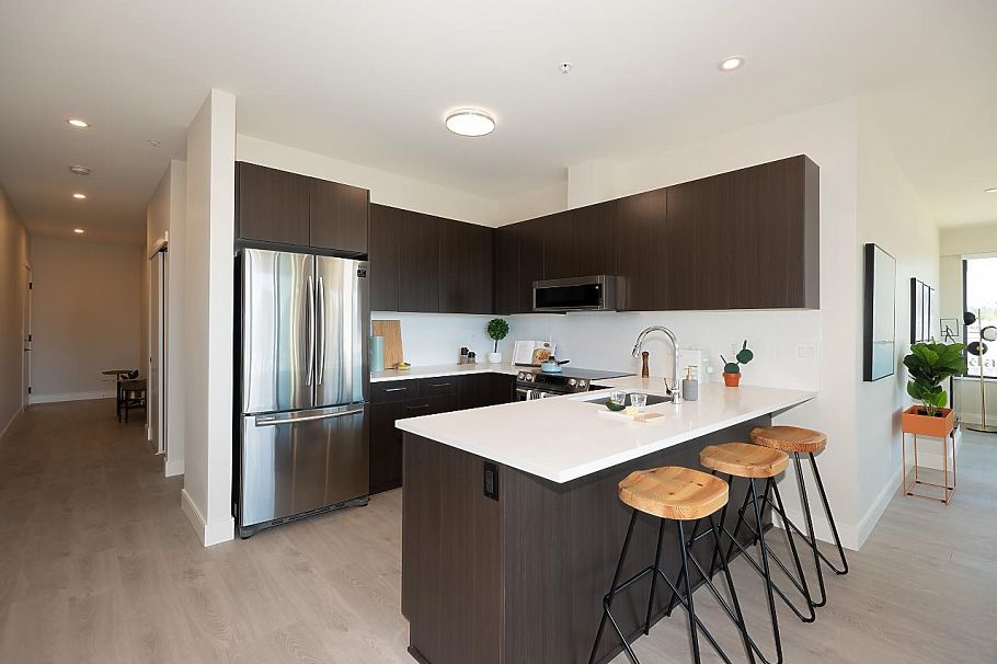 207 1633 Tatlow Avenue North Vancouver, BC - 17