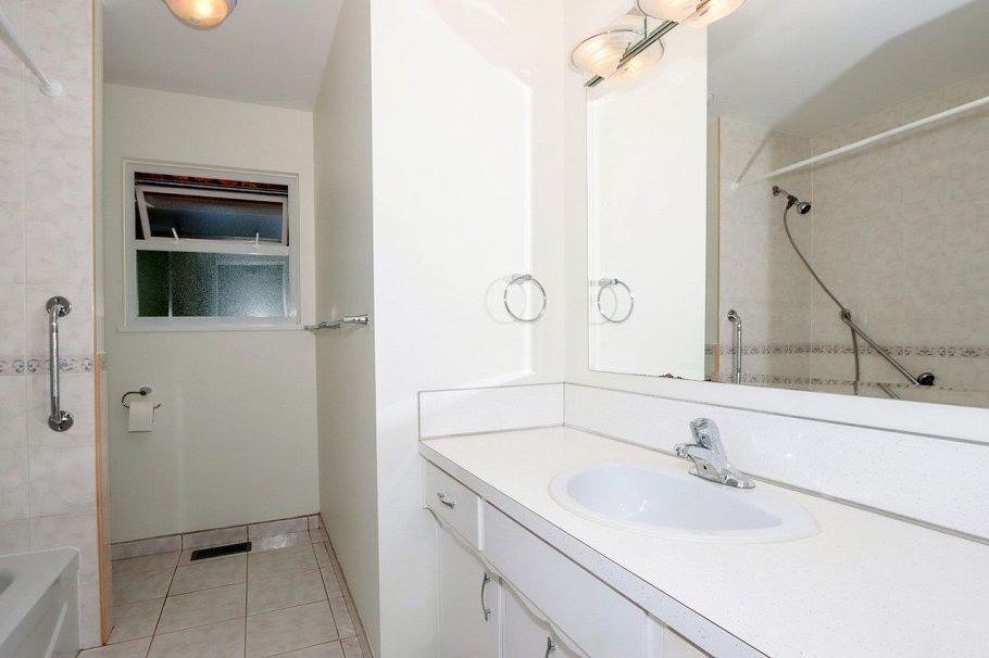 893 Huntingdon Crescent North Vancouver, BC - 16