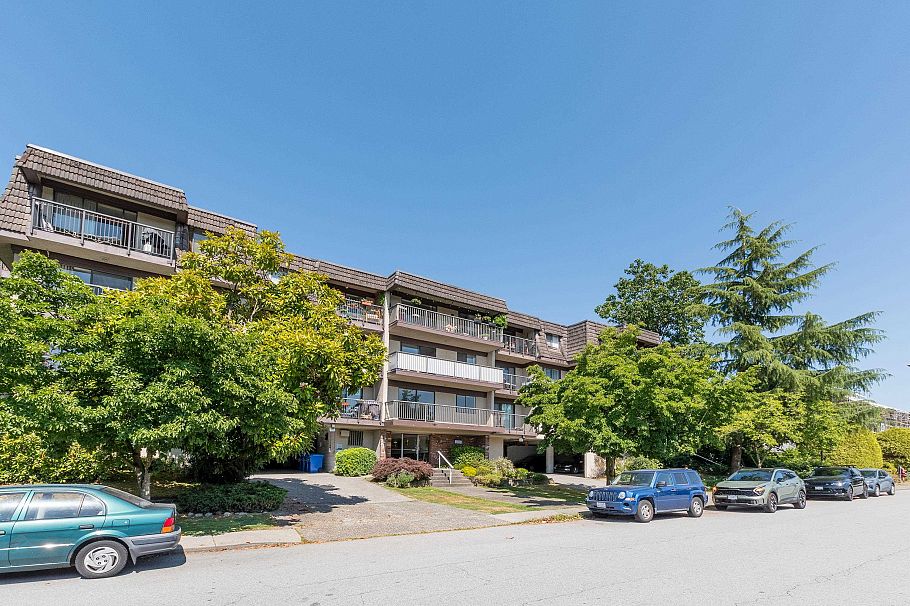 104 252 W 2nd Street North Vancouver, BC - 2