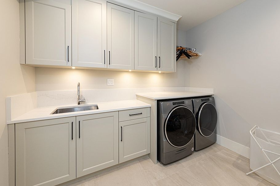 4089 W 19th Avenue Vancouver, BC - 29