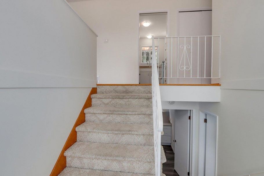 893 Huntingdon Crescent North Vancouver, BC - 18