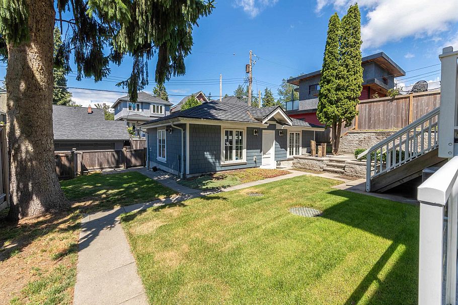 4089 W 19th Avenue Vancouver, BC - 39