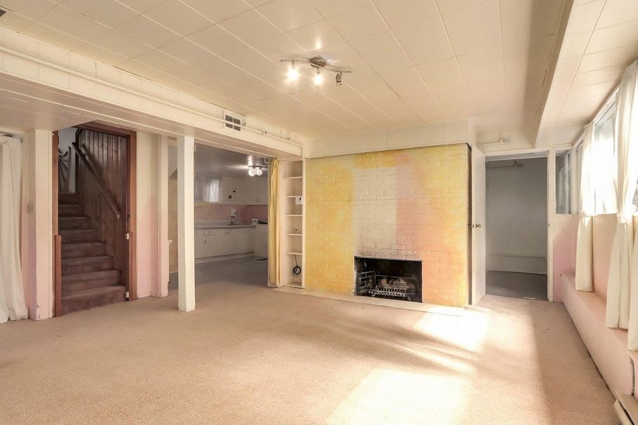 2701 St. Christophers Road North Vancouver, BC - 23