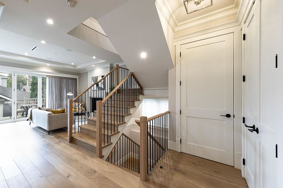 4089 W 19th Avenue Vancouver, BC - 10