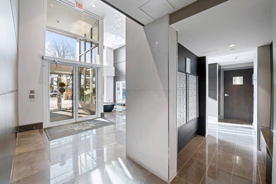 602 1561 W 57th Avenue Vancouver, BC - 5